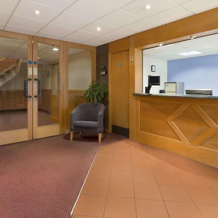 Days Inn Taunton Dış mekan fotoğraf