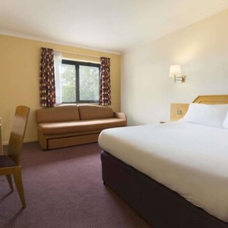 Days Inn Taunton Dış mekan fotoğraf