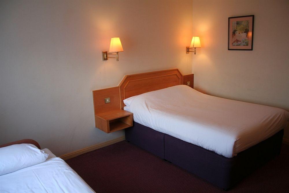 Days Inn Taunton Dış mekan fotoğraf