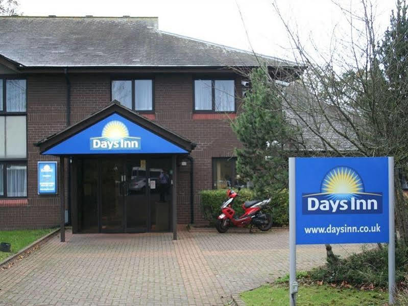 Days Inn Taunton Dış mekan fotoğraf